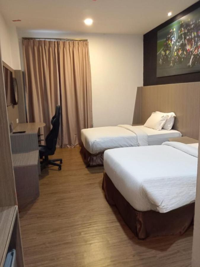 Hype Motorsport Hotel Nilai Dış mekan fotoğraf