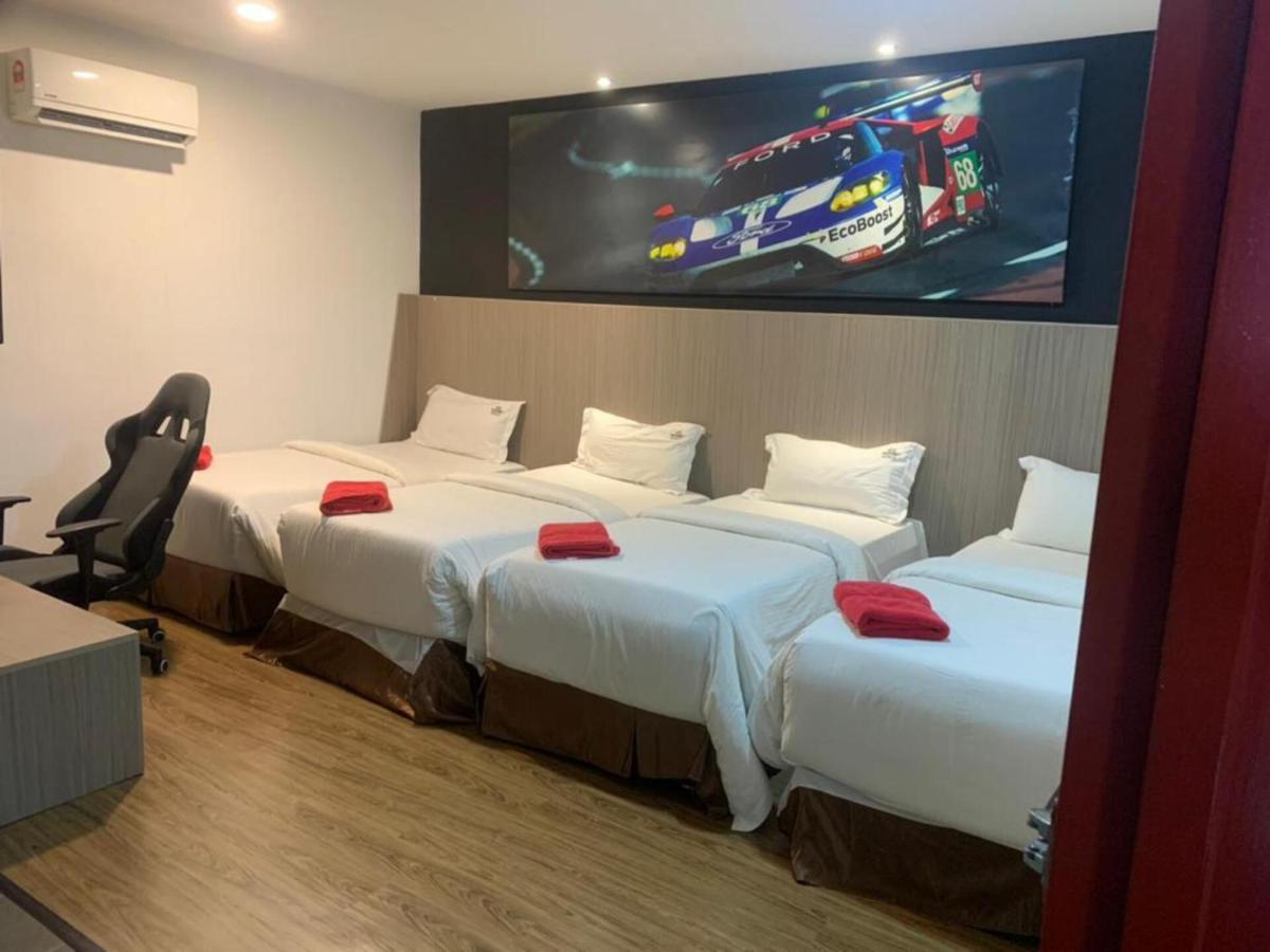 Hype Motorsport Hotel Nilai Dış mekan fotoğraf