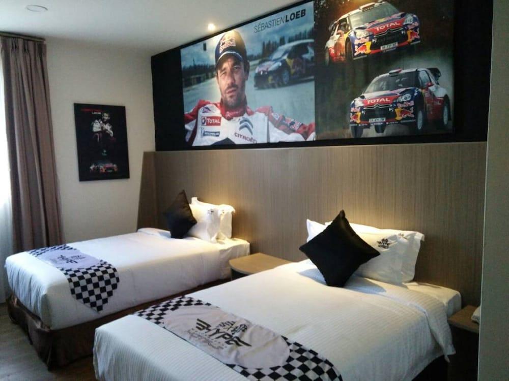 Hype Motorsport Hotel Nilai Dış mekan fotoğraf