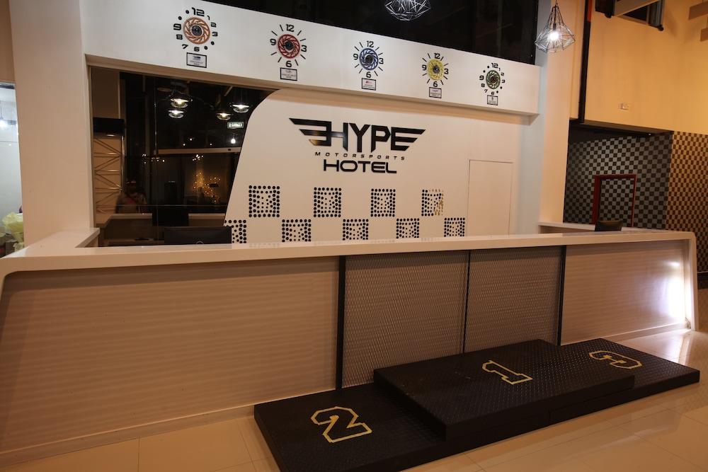 Hype Motorsport Hotel Nilai Dış mekan fotoğraf