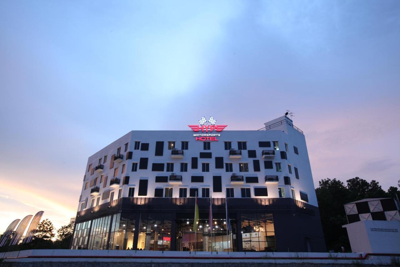 Hype Motorsport Hotel Nilai Dış mekan fotoğraf